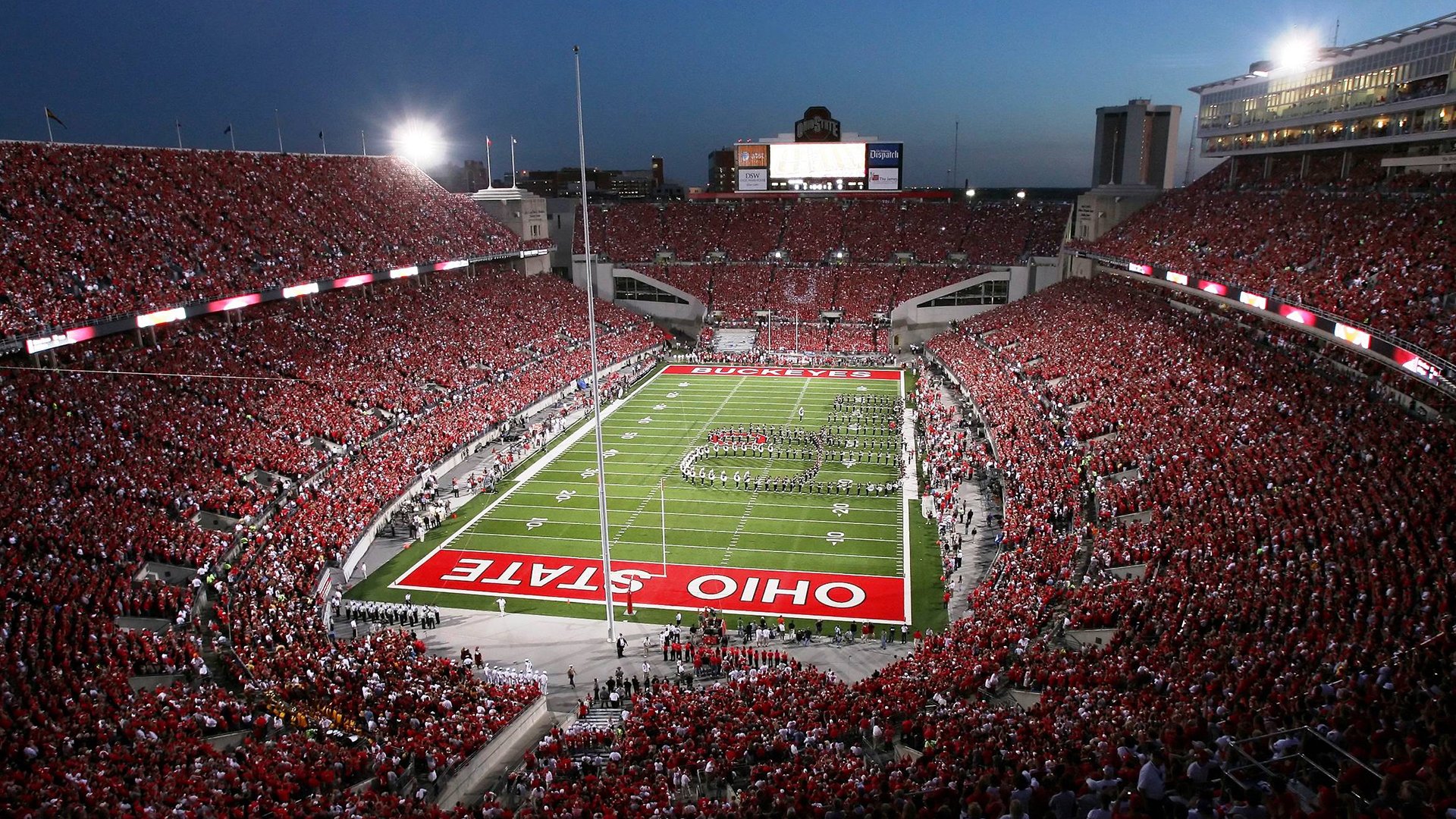 欧冠决赛之夜,布克舞台越大越强